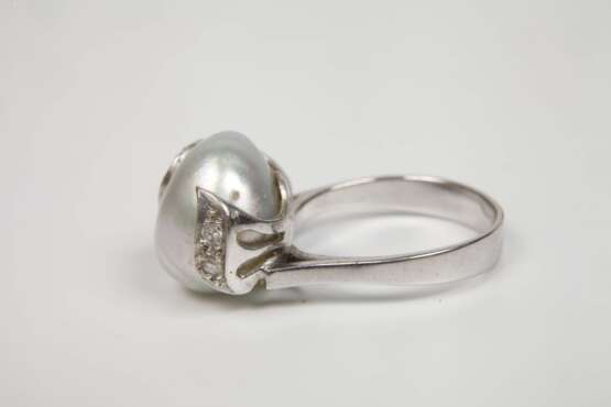 Damenring mit Barockperle und Brillanten - photo 3