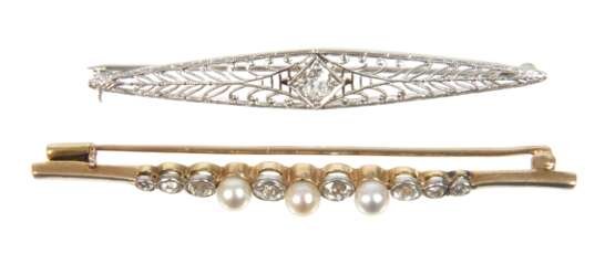 Zwei Broschen mit Diamanten und Perlen - photo 1