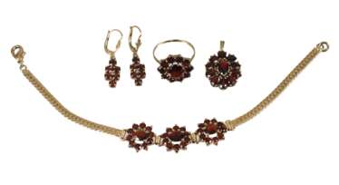 Konvolut Granatschmuck