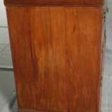 Klassizistischer Aufsatzschrank - photo 6