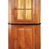 Klassizistischer Eckschrank - photo 1