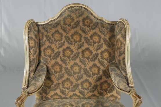 Ohrenbackensessel im Louis XV.-Stil - photo 2