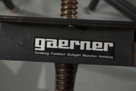 Zehn drehbare Arbeitshocker - фото 5