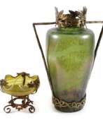 Übersicht. Kralik montierte Schale und Vase