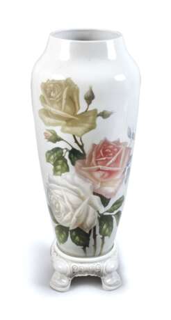 Fraureuth große Vase mit Reliefsockel - photo 1