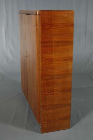 Bruno Paul, Wäscheschrank - фото 4