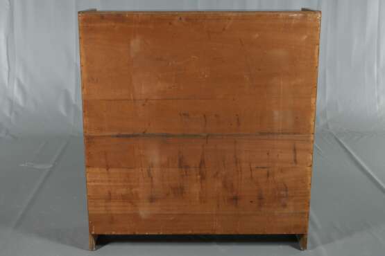 Bruno Paul, Wäscheschrank - фото 5