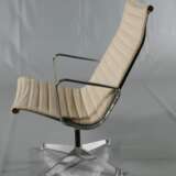 Charles & Ray Eames Sessel EA112 - Foto 3
