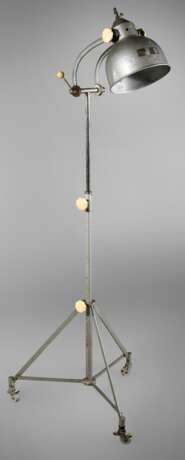 Standleuchte Industriedesign - photo 1