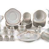 Meissen Speise- und Kaffeeservice "Korallenrand" - photo 1