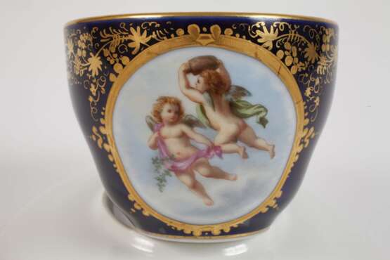 KPM Berlin Prunktasse "Fliegende Kinder" - photo 3