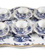 Overview. Meissen sechs Tassen mit Tablett &quot;Zwiebelmuster&quot;