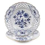 Meissen zwei Durchbruchteller "Zwiebelmuster/Gold" - photo 1