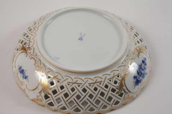 Meissen drei Durchbruchteile "Blaue Blume/Gold" - photo 1
