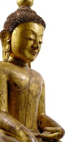 Monumentale Figur des Buddha Shakyamuni aus Holz mit schwarzer und goldener Lackfassung - photo 2