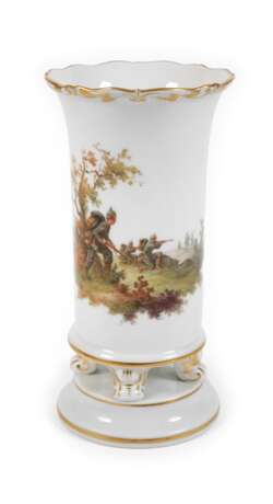 Meissen kleine Fußvase Soldatenszene - photo 1