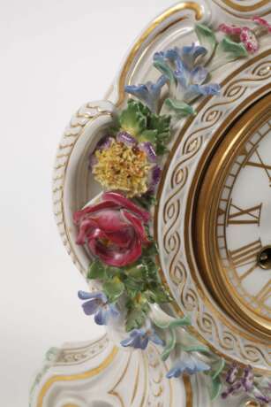 Meissen Tischuhr mit Amoretten - photo 5