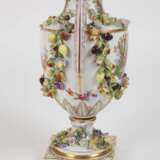 Potschappel Prunkvase mit Figurenmalerei - photo 5
