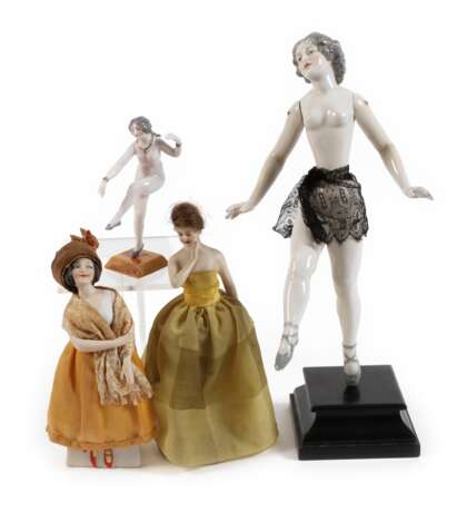 Konvolut Modefiguren und Tänzerinnen - photo 1