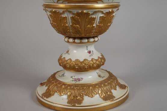Meissen große Prunkvase Portrait August der Starke - photo 4