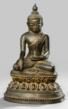 Bronze des Bhaisajyaguru im Meditationssitz - фото 1