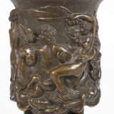 Bronzepokal mit mythologischem Fries - Foto 2