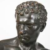 Wilhelm Kumm, große Bronze Gaius Mucius Scaevola - photo 2