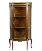 Acajou. Vitrine de style Louis XVI