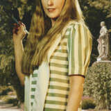 CINDY SHERMAN (B. 1954) - Foto 1