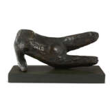 KENNETH ARMITAGE (1916-2002) - photo 1