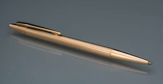 Montblanc goldener Kugelschreiber - фото 1