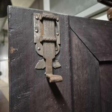 French Renaissance Revival Carved Oak Buffet &agrave; Deux Corps 19 Century Bois naturel 19th century - photo 6