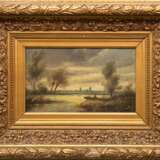 Schouten, Paul (1860-1922, Belgischer Landschaftsmaler) "Flußlandschaft mit Fischerboot", Öl/Holz, sign. u.l., 27x44 cm, Prunkrahmen - photo 2
