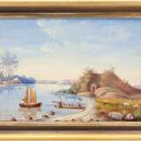 Landschaftsmaler des 19. Jh. "Uferlandschaft mit Segelboot und Personenstaffage", Öl/Holz, unsign., 16x24,5 cm, Rahmen - photo 1