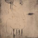 Fuchs, Alfred (1877 Bornich-1954 Sankt Goarshausen) "Weiblicher Rückenakt", Grafik, 3/ 30, fleckig, sign. u.r. und dat. ´73, 25x23 cm, im Passepartout hinter Glas und Rahmen - фото 1