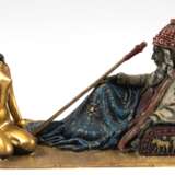 Bronze-Figurengruppe "Orientale mit Sklavin", nach F. Bergmann, polychrom gefaßt, 8x18,5x8,5 cm - photo 1