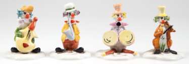 4 Figuren &quot;Meneghetti- Musikclown&quot;, Capodimonte, Italy, polychrom bemalt, dabei Clown mit Bass, mit Geige, mit Saxophon und mit Orchesterbecken, H. 8,7 cm - 9,3 cm