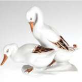 Porzellanfigur "Entenpaar", Metzler & Ortloff, Kunstporzellane, schwarz und gold bemalt, H. 11 cm - фото 1