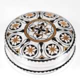 Deckeldose, Entwurf Adolf Beckert (1884-1929) für Glasmanufaktur Friedrich Pietsch Steinschönau, H. 6 cm, Dm. 13,5 cm - photo 1