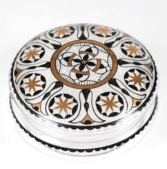 Deckeldose, Entwurf Adolf Beckert (1884-1929) für Glasmanufaktur Friedrich Pietsch Steinschönau, H. 6 cm, Dm. 13,5 cm