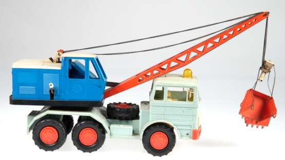 Kinderspielzeug "Autokran", 1960er Jahre, Gama, Kunststoff/Metall, bespielt, 29x54x12 cm - Foto 1