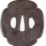 Tsuba, Japan 19. Jh., Eisen, Stichblatt für Schwert, 8,5x7,8 cm - photo 1