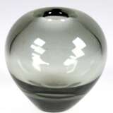 Kugel-Vase, Lütken für Holmegaard, signiert und dat. 1959, graugrünes Glas, H. 9 cm - photo 1