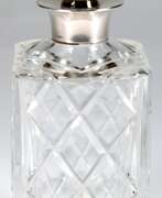 Изделия из металла. Whisky-Karaffe, Kristallglas mit Silber-Montur, J.B. Chattaly &amp; Sons, Birmingham 1973, eingeschliffener Stopfen, 24,5x10x10 cm