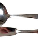 Buttermesser und Sahnekelle, versilbert, England, L. 12,2 cm und 11,8 cm - photo 1