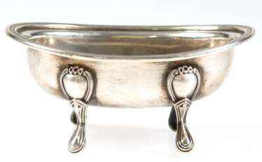 Schälchen auf 4 Beinchen, 800er Silber, oval, Gebrauchspuren, Gew. 89,03 g, 5x10,5x7,8 cm