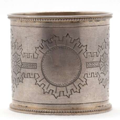 Serviettenring, Rußland um 1870, 84 Zol. Silber, H. 4,5 cm, Dm. 5 cm, in Originalschachtel - Foto 1