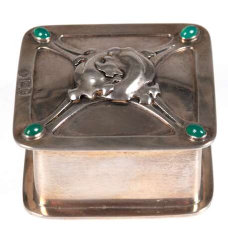 Deckeldose, 925er Silber, Scharnierdeckel mit 4 Chrysopras-Cabochons besetzt, London 1902, William Hutton & Sons, Ges.-Gew. 4x6,7x6,7 cm - photo 1