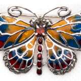 Brosche "Schmetterling“, 925er Silber, rhodiniert, blau, rot, gelb und dunkelrot transluzid emailliert, Granat- und Markasitbesatz, Maße ca. 5,5 x 2,8 cm - photo 1