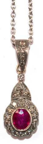 Kette mit Anhänger, 750er Gold, Rubin ca. 0,63 ct., Brillanten ca. 0,33 ct. in Silber-Fassung, ca. 5,6 g, Kettenlänge ca. 43 cm - photo 1